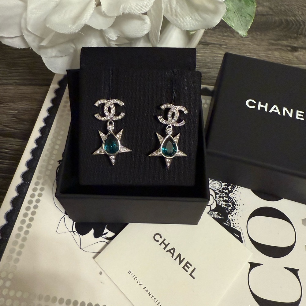 CHANEL‎ Silver Crystal CC Green Gem Star Dangle Earrings